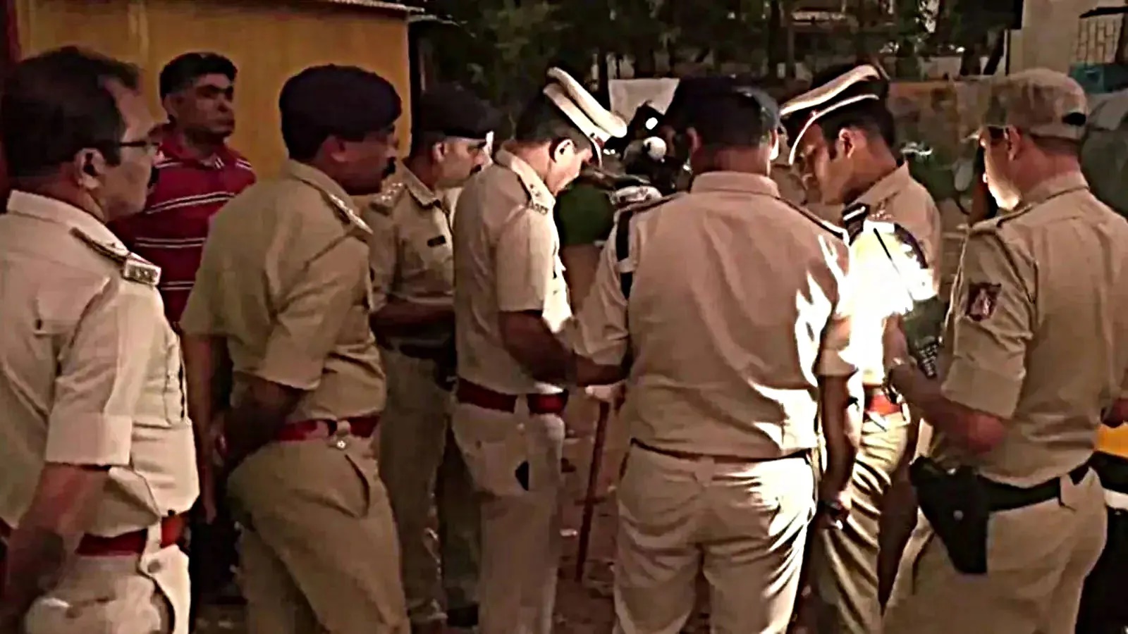 NIA arrests Karnataka man over alleged communications with Pakistan terror suspects.
