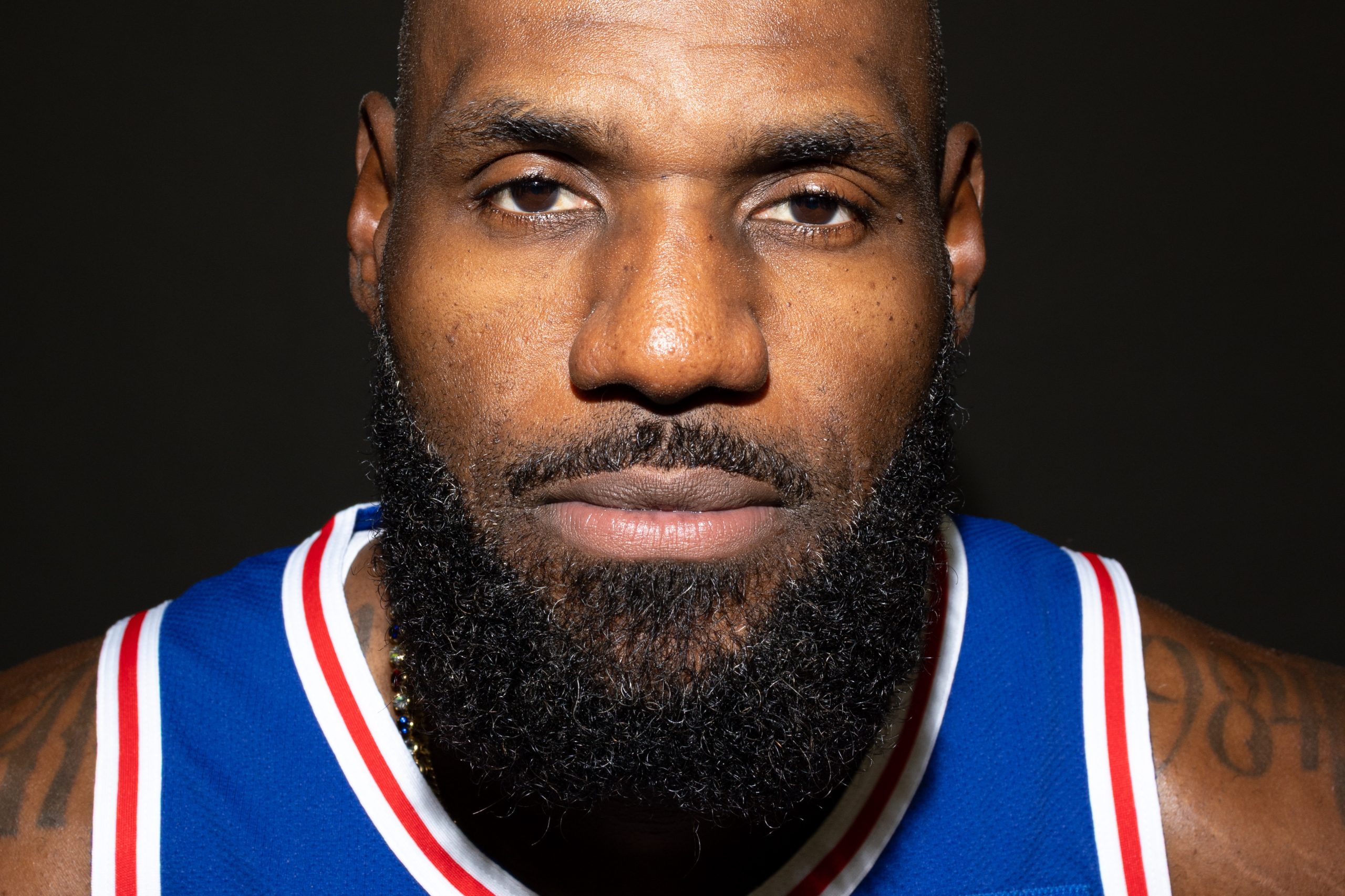 LeBron James signs with the Philadelphia 76ers after bypassing the champion Knicks.
