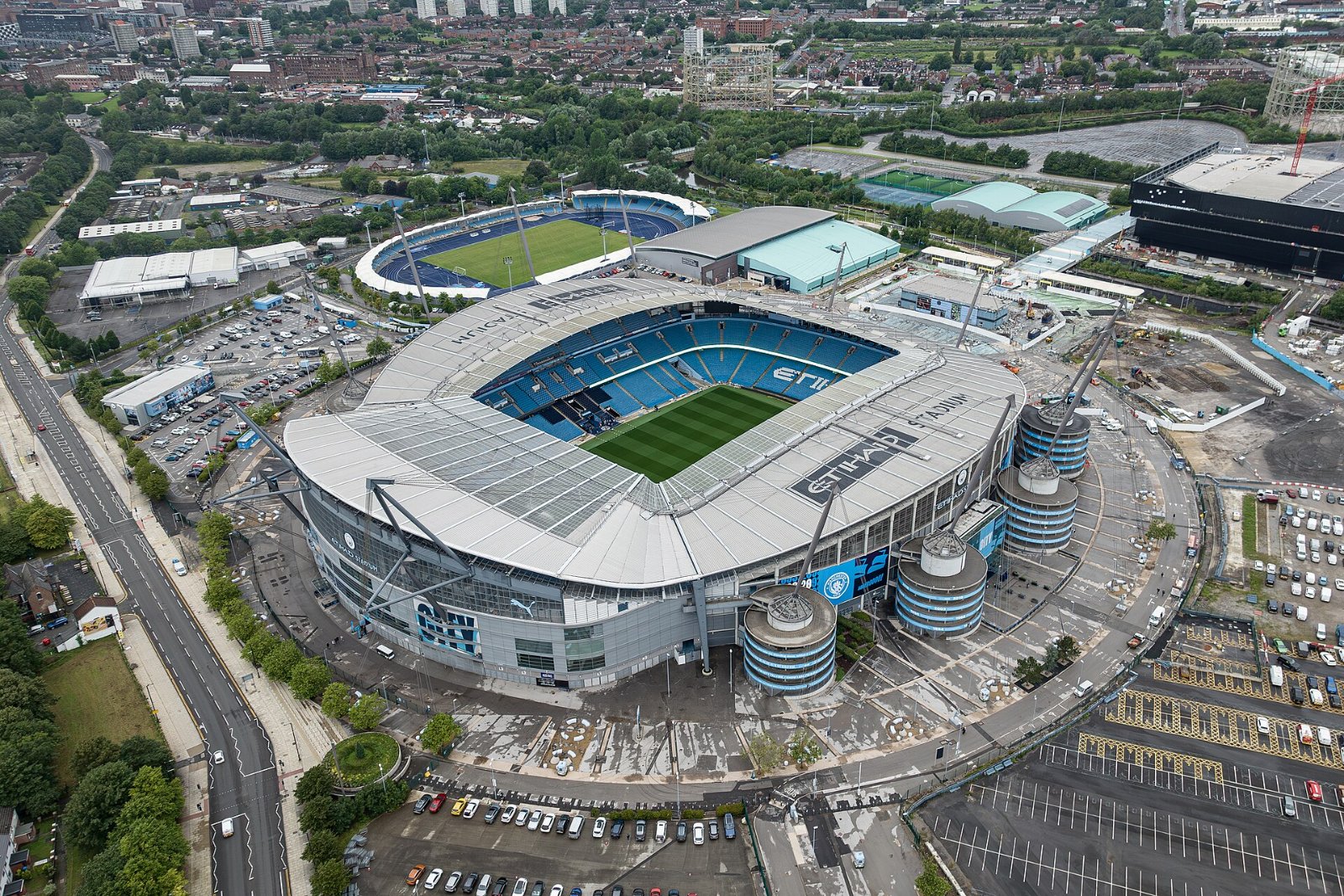 Etihad Airways Considers Legal Action Following Manchester City Premier League Financial Rule Breaches