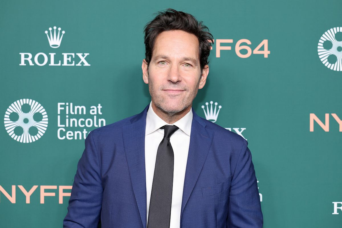 Paul Rudd avoids bringing his phone to film sets to encourage human connection.