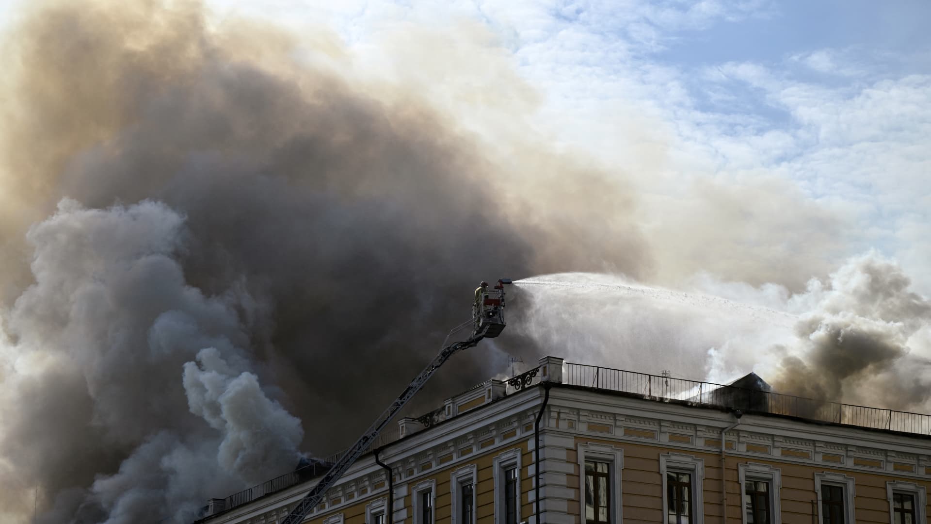 Russian Missiles and Drones Target Ukrainian Energy Grid, Killing Seven People