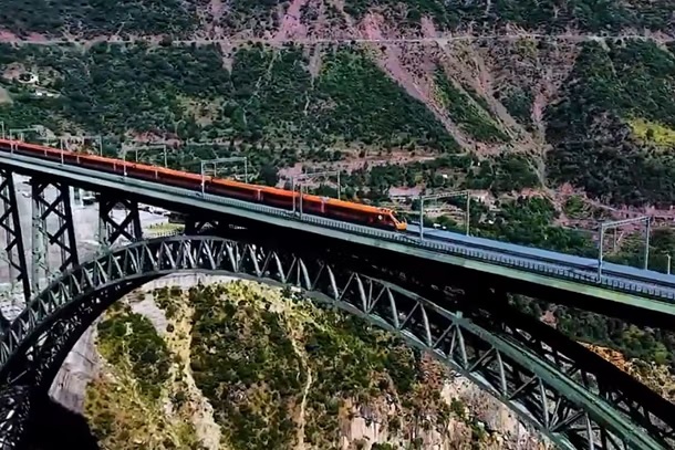 Vande Bharat Express crosses Kashmir bridges at 100 kmph after safety checks