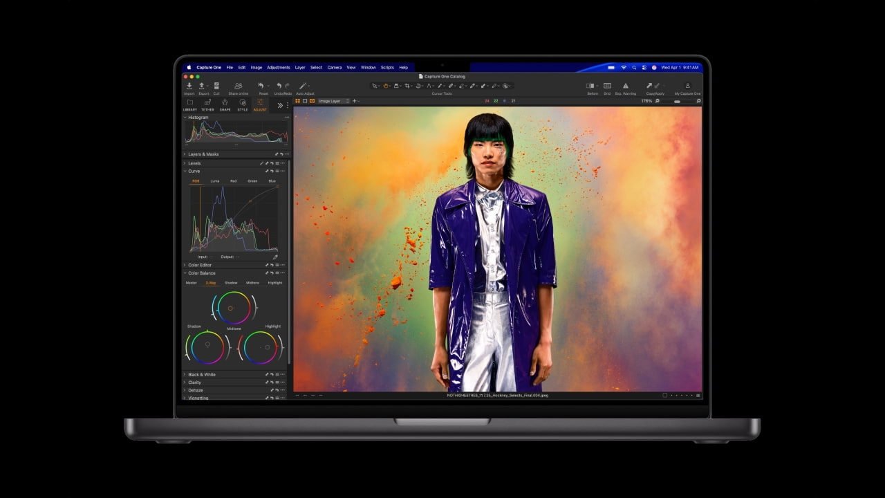 Apple Expected to Launch Lighter MacBook Pro With OLED Touchscreens This November