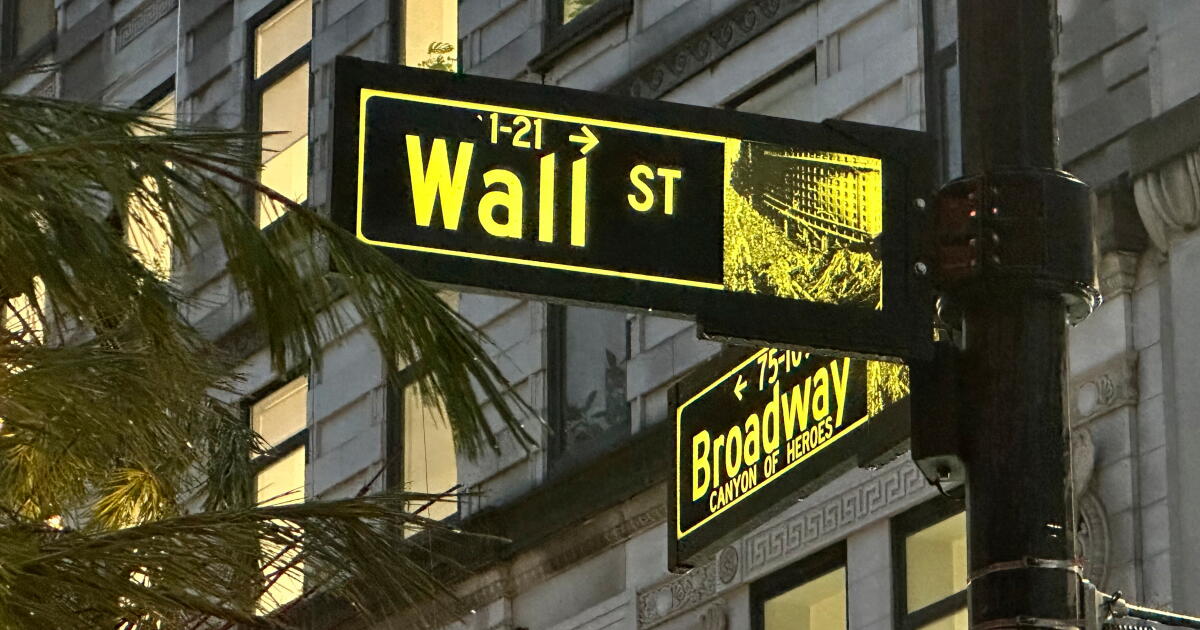 Stocks Rise Near Record Highs As Cooling Job Growth Eases Inflation Worries