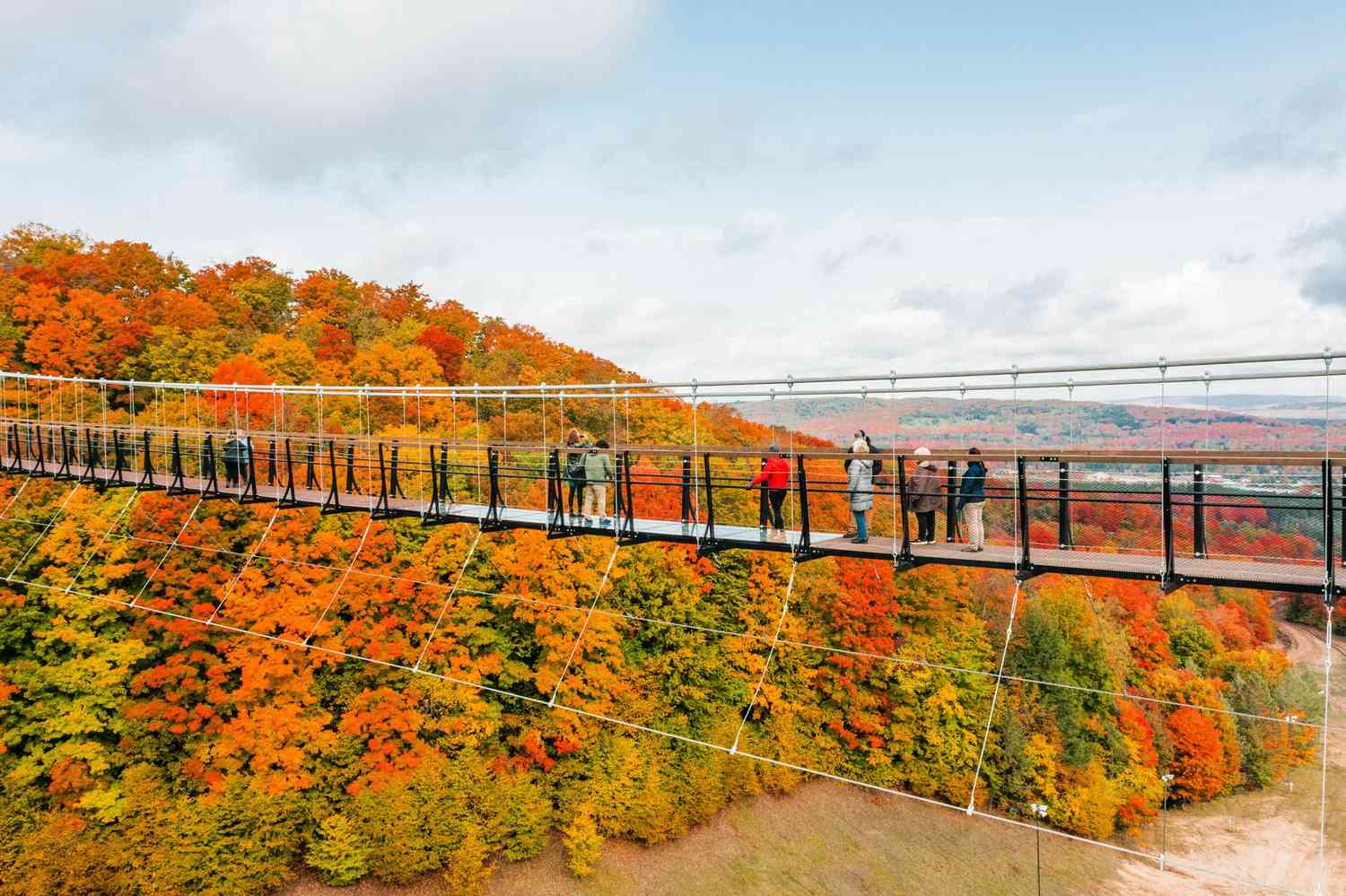 Fall Foliage Trackers Map Peak Colors Across States Amid Weather Challenges