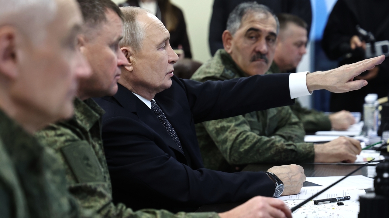 Russian President Vladimir Putin Observes 47,000 Troops in Center-2026 Military Drills