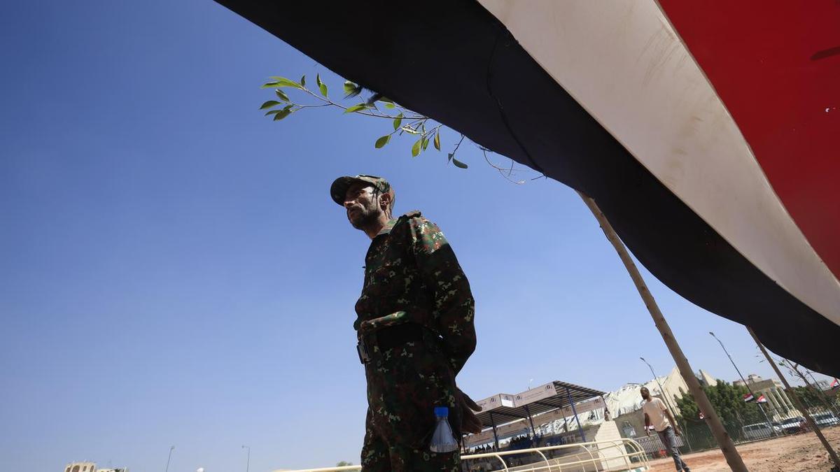Yemeni Government Launches Military Campaign to Retake Territory From Houthi Forces