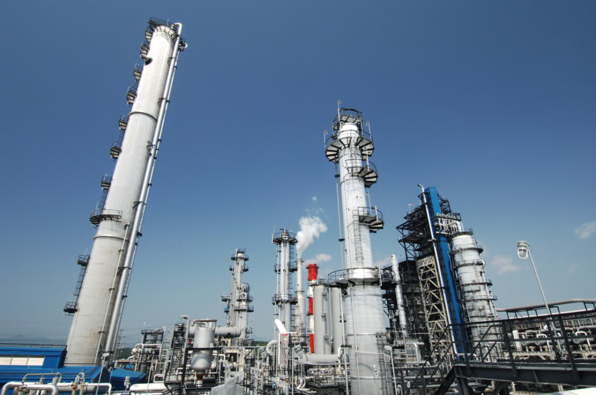 Oil Prices Rise as Trump Denies Plans to Ease Sanctions on Iran