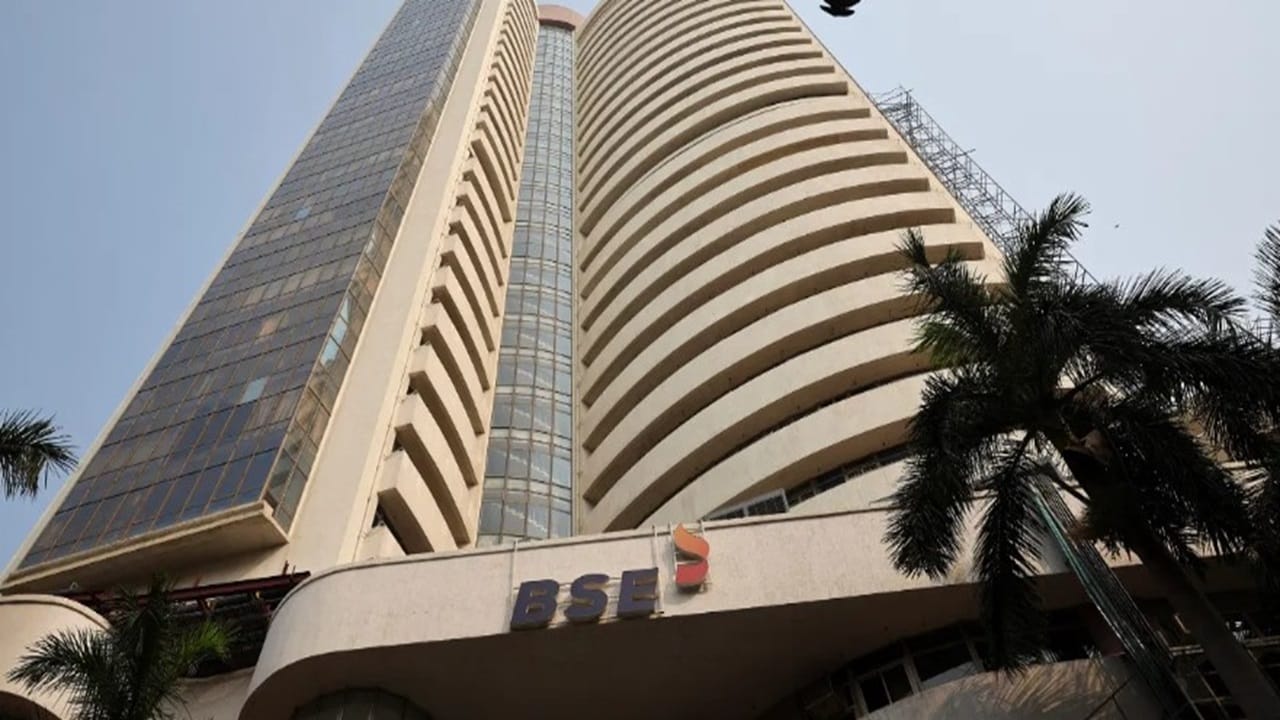 Indian Stocks Drop Sharply as Rising Oil Prices and Yields Weigh on Sentiment