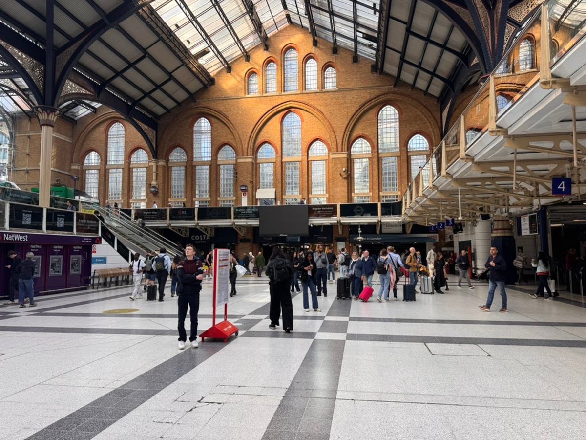 Major London Power Outage Affects 32 Postcodes and Disrupts Travel