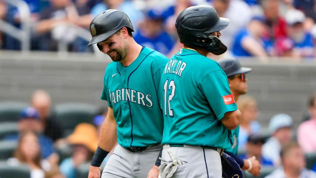 Seattle Mariners catcher Cal Raleigh and first baseman Josh Naylor undergo successful offseason surgeries.
