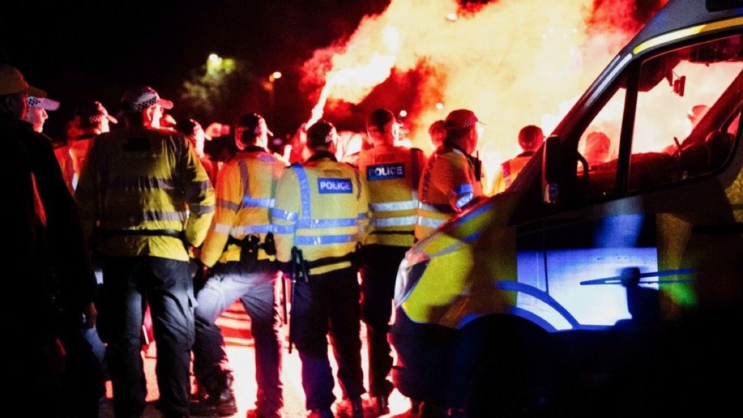 Twelve Arrested After Protests Erupt During Migrant Arrival in Gosport