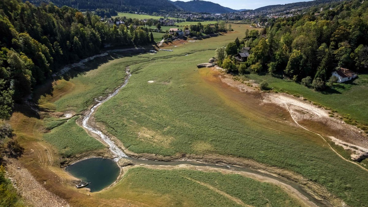 France-Switzerland Border Lake Dries Up Following Record-Breaking Summer Heatwaves