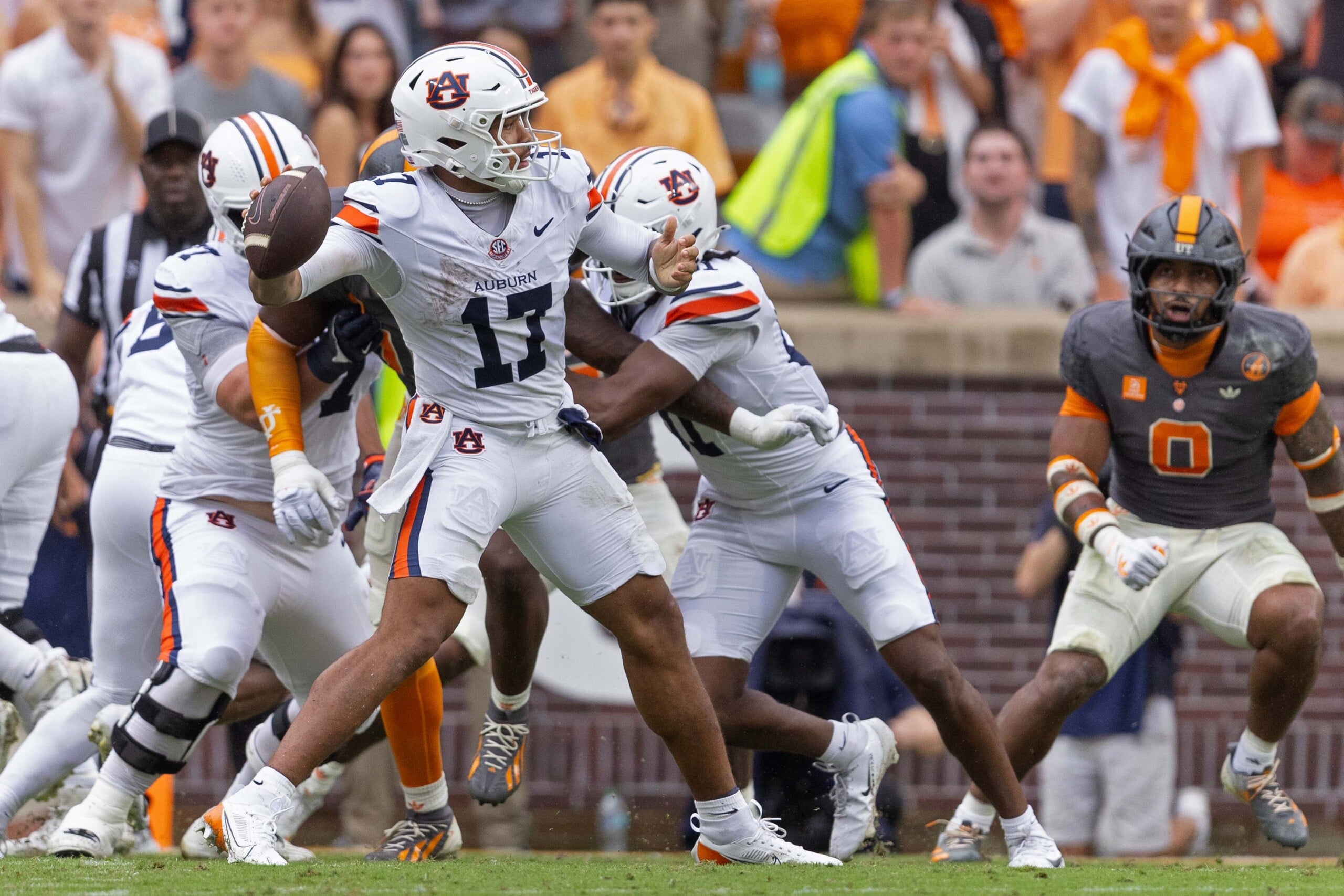 Tennessee Loses Starting Guard Wendell Moe Jr. for the Remainder of the Season