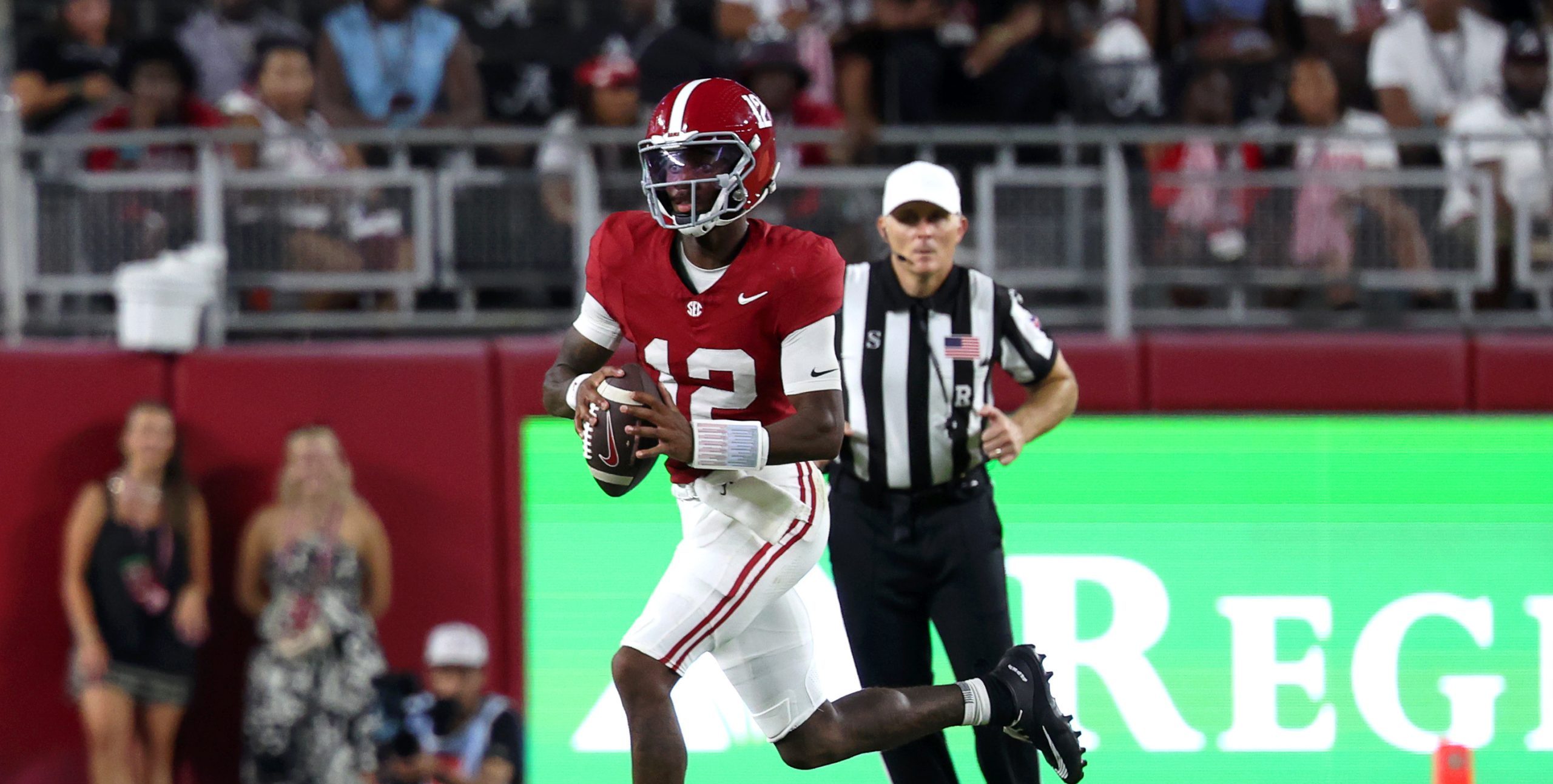 Keelon Russell Finds Ryan Coleman-Williams for Alabama Opening Touchdown Against Mississippi State