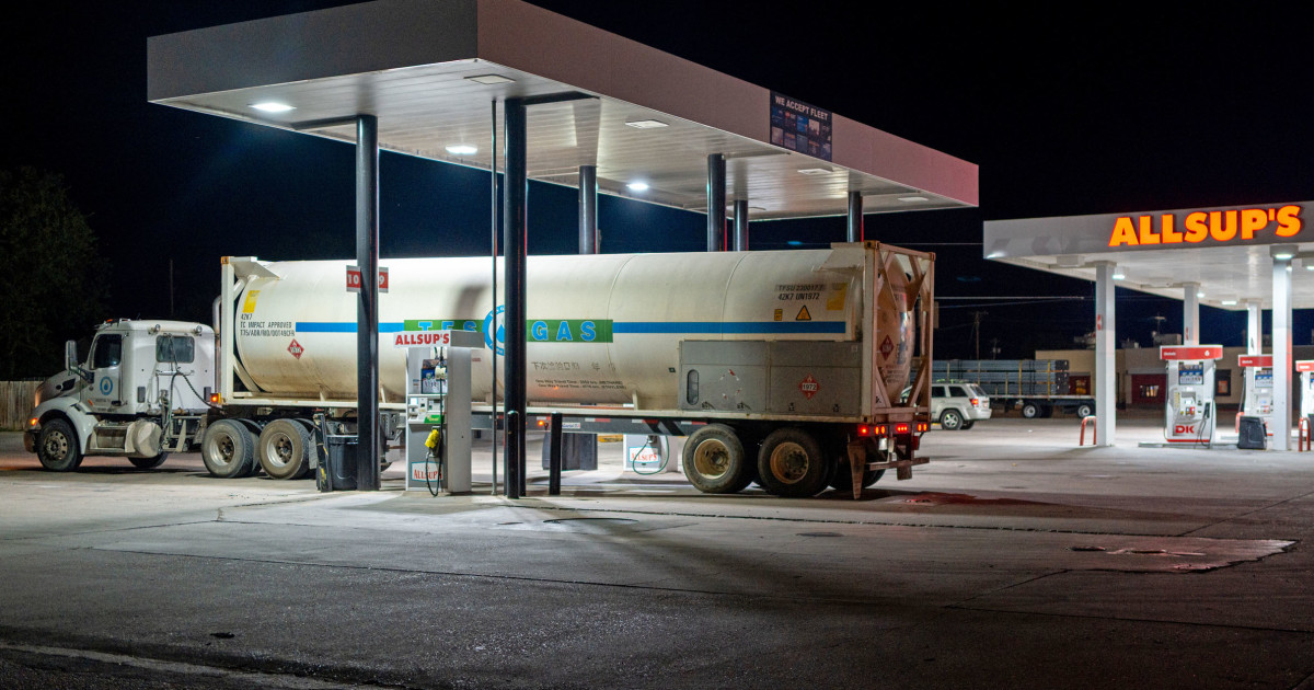 G-7 nations agree to release 100 million barrels of emergency oil to lower fuel prices